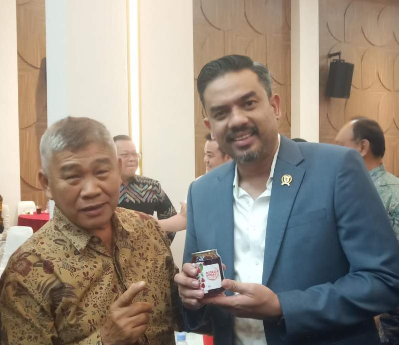 Sudirman Indra Hadir Di Sarasehan Ekonomi Dengan Produk UMKM Unggulannya