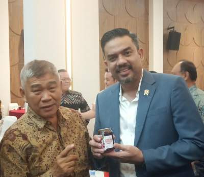 Sudirman Indra Hadir Di Sarasehan Ekonomi Dengan Produk UMKM Unggulannya