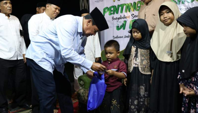 Bupati Tangerang Hadiri Peringatan Isra Mi'raj dan Santunan Anak Yatim di Desa Sukadamai