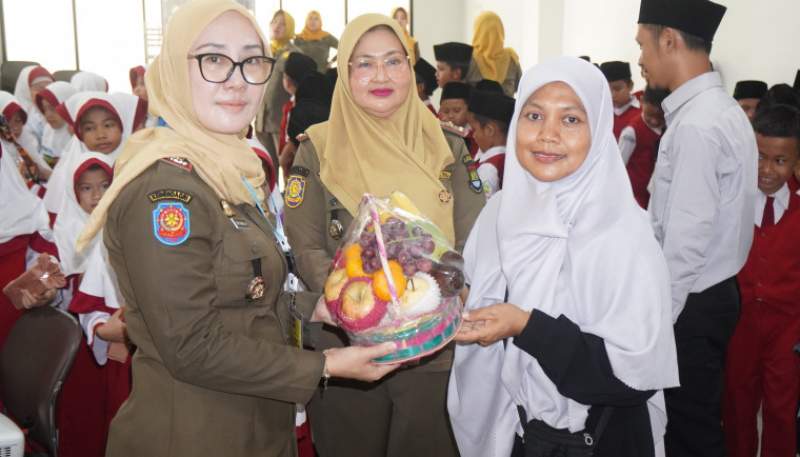 Satpol PP Sosialisasikan Perda dan Tugasnya kepada Pelajar Sekolah Dasar