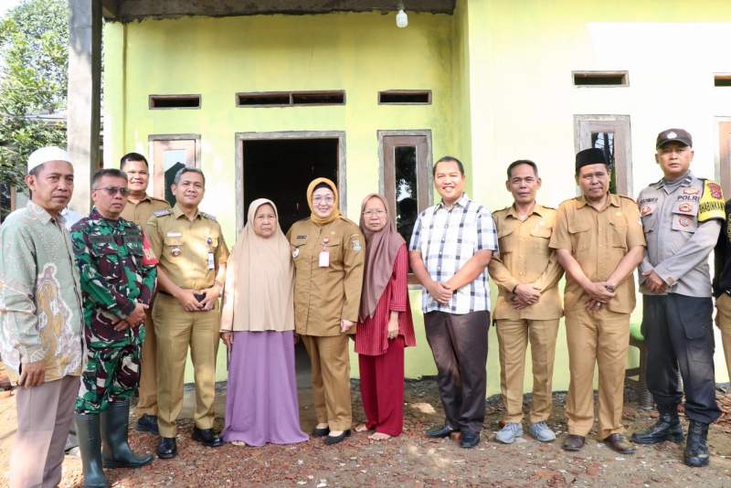 Wabup Intan Tinjau Renovasi RTLH di Tigaraksa, Target Penerima Manfaat Akan Ditambah