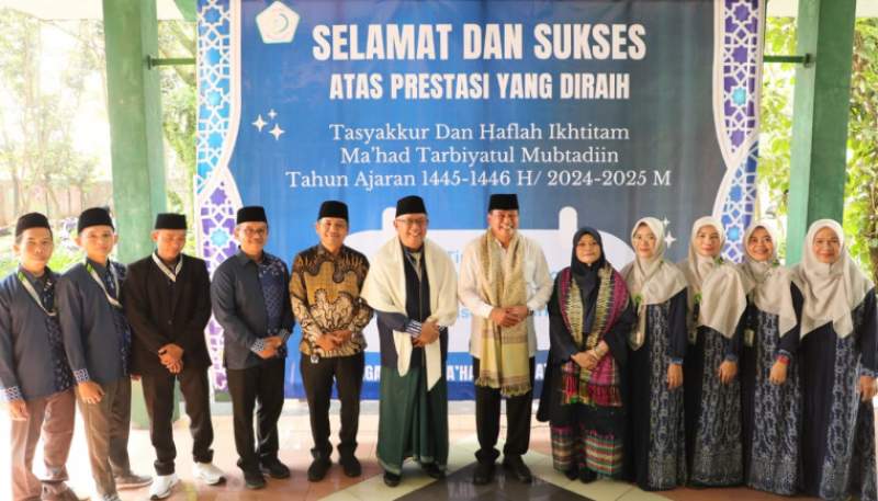 Bupati Tangerang Hadiri Tasyakuran dan Haflah Ikhtitam Santri Ma’had Tarbiyatul Mubtadiin Angkatan ke-32