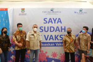 Dukung Pemerintah Pusat, Bupati Zaki Manjakan Lansia Untuk Jadi Prioritas penerima Vaksinasi