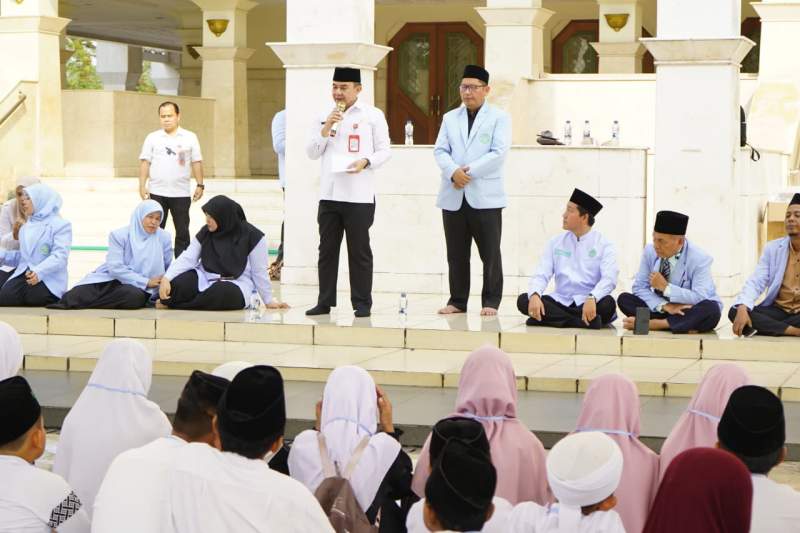 Sekda Lepas Kafilah FASI Menuju Tingkat Provinsi Banten, Tekankan Pentingnya Prestasi Berakhlak Mulia