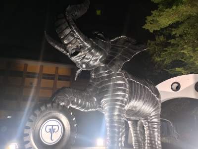 Taman Gajah di Jalan Perintis Kemerdekaan Jadi Destinasi Favorit untuk liburan keluarga