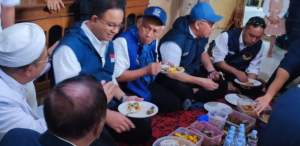 Anies Sambangi Lebak, Berikan Buku Hingga Edukasi Giat Membaca Kepada Anak-anak Baduy