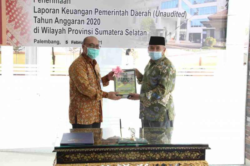 Serahkan LKPD Ke BPK RI Perwakilan Provinsi Semsel, Bupati OKU Targetkan Kembali Raih WTP