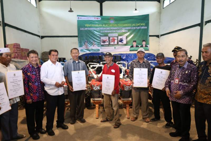 Dari Pemerintah untuk Petani, Bupati Tangerang Dorong Produktivitas Lewat Bantuan Alsintan