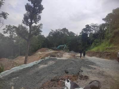 Proyek Longsoran Rangkasbitung-Cigeulung Dikeluhkan, Keselamatan Kerja Diabaikan