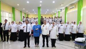 Wabup Intan Tutup Kegiatan Pengembangan Kompetensi Pelatihan Penatausahaan Dana BOS