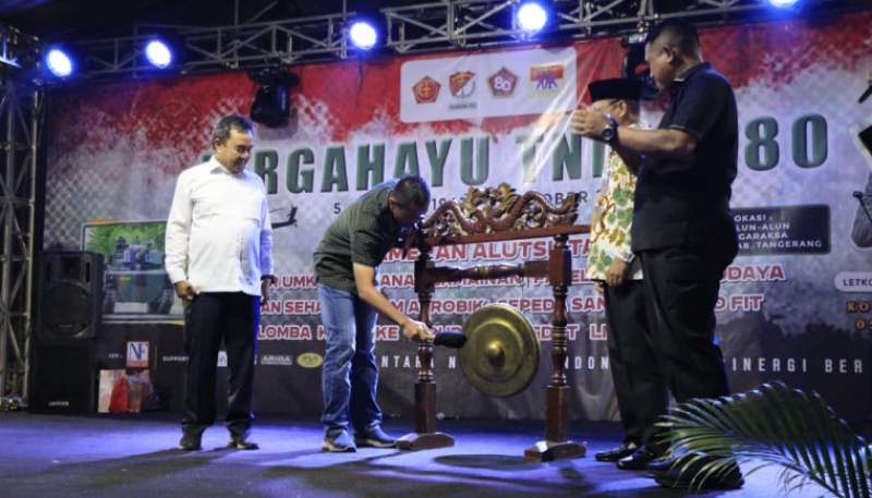 Sekda Hadiri Pembukaan Pameran Alusista dan Pasar Raya Kodim 0510 Tigaraksa