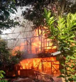 Habis Dilalap Si Jago Merah : Pondok Pesantren Al-Hidayah Cikuya Butuh Bantuan