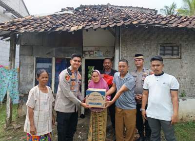 Tali Asih Polri, Kapolsek Cisoka Kunjungi Nenek Rohani yang Tinggal di Rumah Tidak Layak Huni