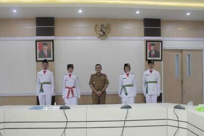 Plh Bupati OKU Terima Audiensi Anggota Paskibraka Nasional, Provinsi, dan Kabupaten