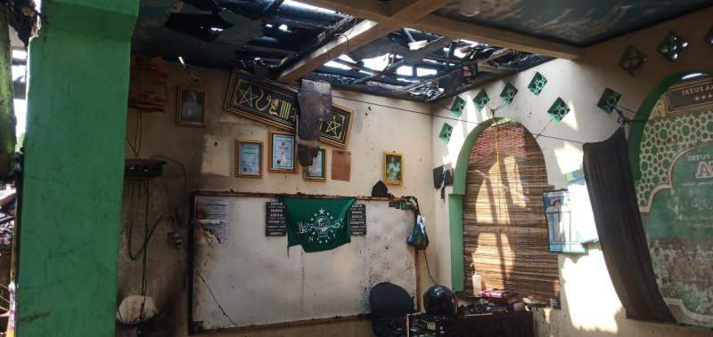 Ponpes Berbilik Bambu Bani Syifa Cisoka Terbakar