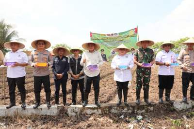 Wujudkan Kemandirian Pangan, Pemkab dan Polresta Tangerang Ajak Petani Tanam Jagung Hibrida