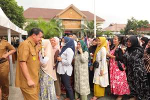 Bazar Sembako Murah Tigaraksa Diserbu Warga, Bupati: Program Akan Dilanjutkan