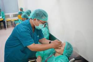 Kolaborasi Kemensos-Pemkab Tangerang: 66 Warga Jalani Operasi Katarak Gratis dengan Teknik Modern