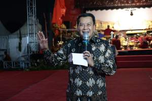 Hadiri Grebeg Suro dan Kirab Budaya Wayang Kulit, Bupati Maesyal Rasyid Ajak Masyarakat Lestarikan Budaya