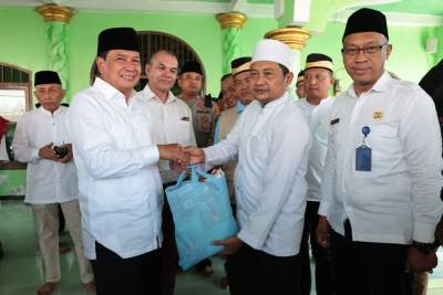 Bupati Tangerang Sampaikan TPA Jatiwaringin 100 Persen Bebas Api dan Asap Saat Jumling di Masjid Darurrohman Rajeg