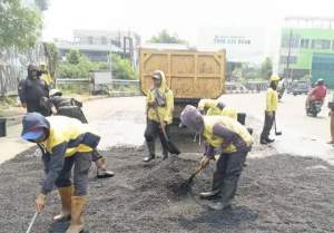 Pemkot Tangerang Mulai Perbaiki Sejumlah Ruas Jalan Strategis, Jalan Muhammad Toha Jadi Prioritas