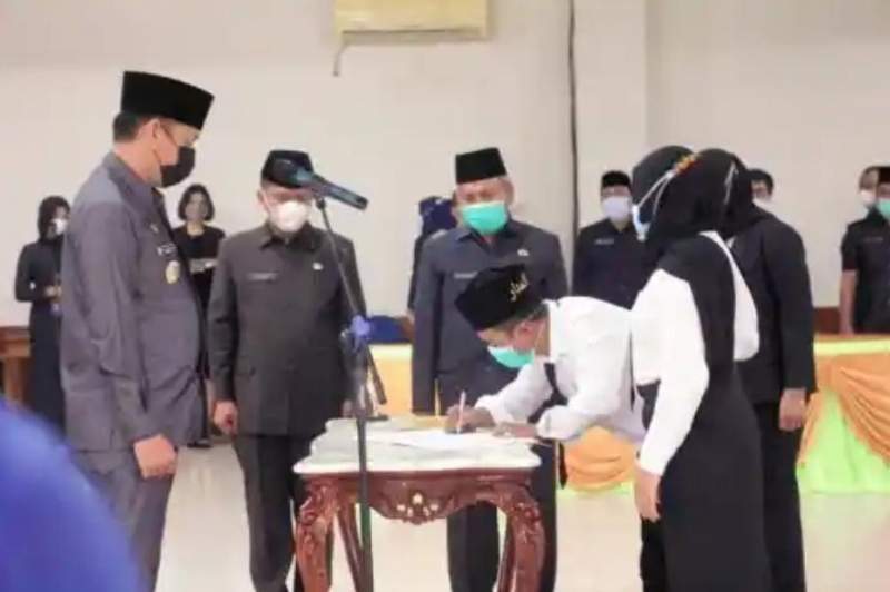 Wabup OKU Pimpin Pengambilan Sumpah Janji PPPK