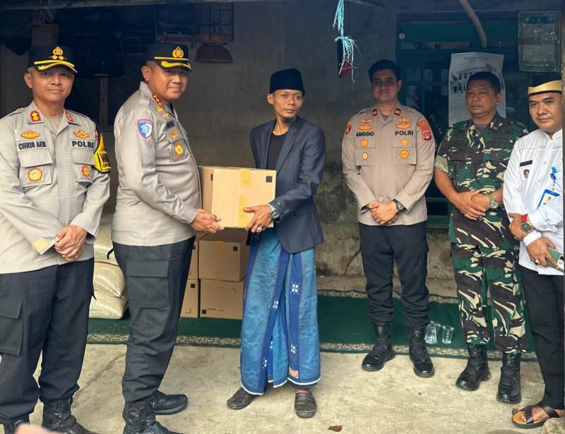 Kapolresta Tangerang Bantu Ponpes Bani Asyifa yang Alami Kebakaran