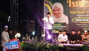 Bupati Tangerang Hadiri Peringatan Isra Mi'raj Majelis Taklim Daarussuruur Legok