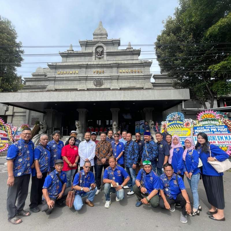 50 Anggota PWI Banten Hadiri Pelantikan Pengurus PWI Pusat di Solo