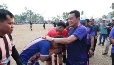Tutup Kompetisi Sepak Bola Antar-RT di Rancabuaya, Bupati Tangerang: Utamakan Sportivitas dan Kebersamaan
