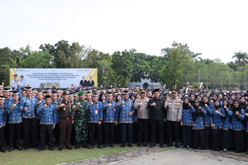 Bupati Tangerang Lantik 472 PNS Formasi Tahun 2024
