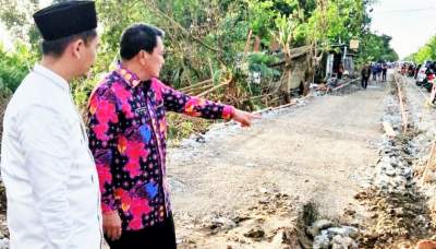 Semarak Milad ke-19 Gunung Kaler, Bupati Pastikan Perbaikan Jalan Berkualitas
