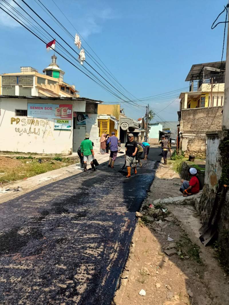 Jalan Kampung Gentur Kini Mulus, Pemdes Jambudipa Maksimalkan Dana Banprov Jabar