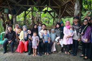 Wabup Intan Tinjau RTLH di Desa Patrasana Kresek