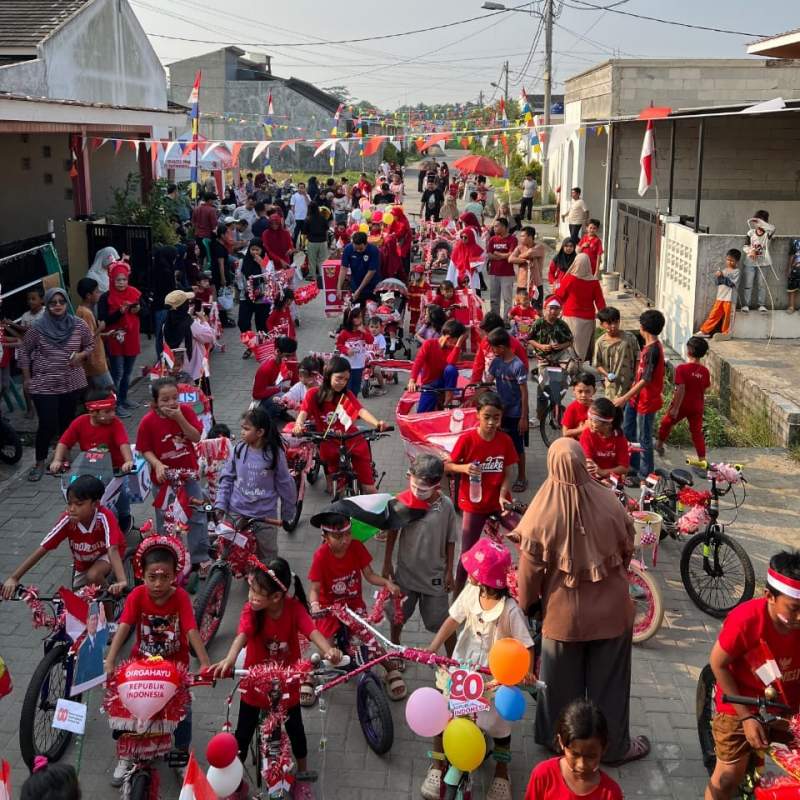 Warga Perumahan Mabu Park Rayakan HUT RI ke-80 dengan Sepeda Hias