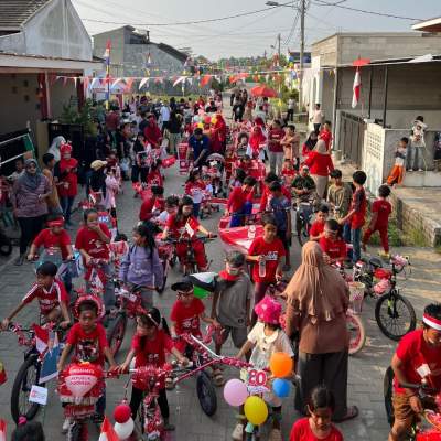 Warga Perumahan Mabu Park Rayakan HUT RI ke-80 dengan Sepeda Hias