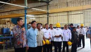 Sekda Dampingi Wapres Tinjau Pabrik UNITED E-Motor Plant 3 di Curug
