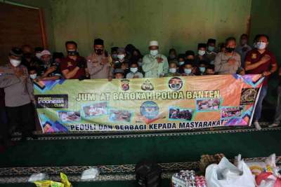"Warung Jum'at" Bersama Komunitas PIC, Polda Banten Sambangi Pondok Pesantren