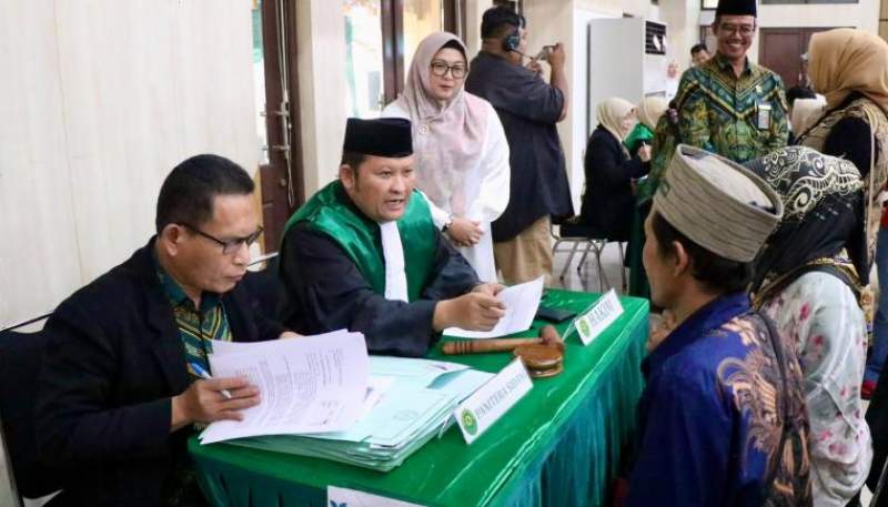 Wujudkan Kepastian Hukum bagi Keluarga, Wabup Intan Buka Progam Isbat Nikah Terpadu 1.000 Pasangan