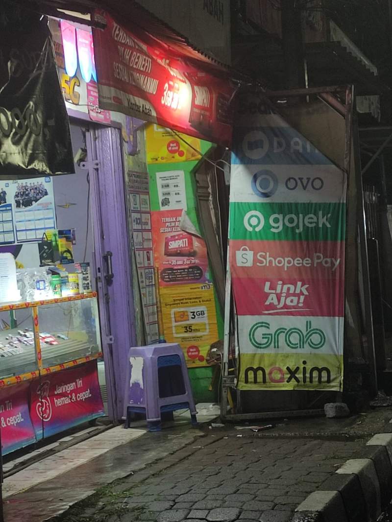 Salah Satu Pelanggan Konter Abah di Kota Rangkasbitung, Kecewa Atas Pelayanan Yang Dirasa Merugikan