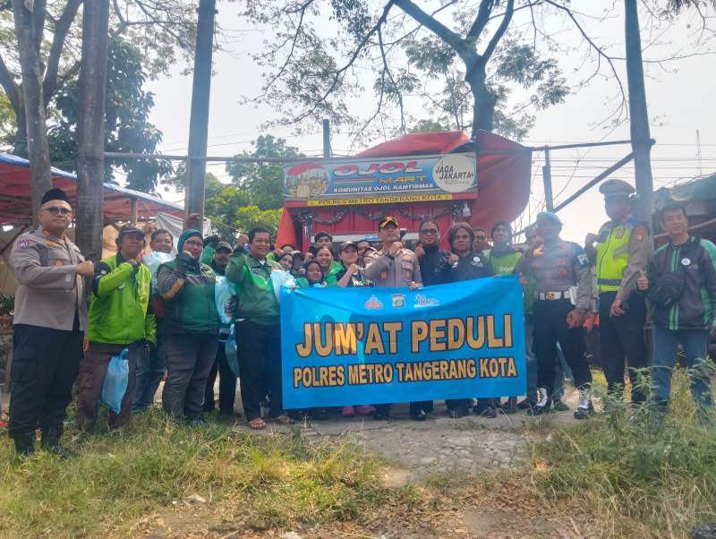 Kapolres Metro Tangerang Kota Salurkan Bantuan Sembako kepada Presidium Ojol Kantibmas, Perkuat Sinergi Jaga Keamanan Kota