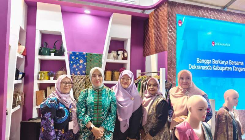 Produk Dekranasda Kabupaten Tangerang Curi Perhatian Ketua Harian Dekranas Pusat