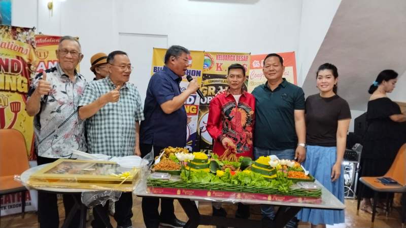 GRAND OPENING KEDAI ATJ RESMI DIBUKA, DIHADIRI TOKOH PTK INDONESIA DAN DPRD SINGKAWANG