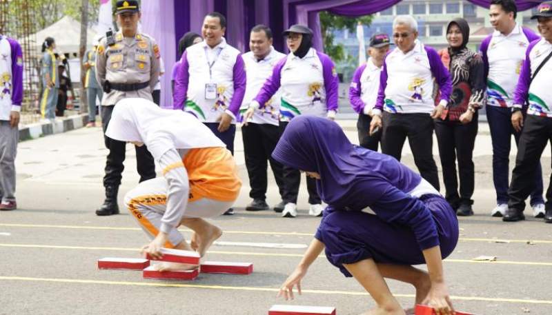 Buka FORKAB Ke-1 Tahun 2026, Wabup Intan Dorong Masyarakat Kabupaten Tangerang Sehat dan Bugar