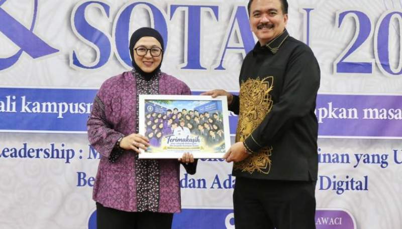 Wakil Bupati Tangerang Tekankan Pentingnya Karakter dan Adaptasi Bagi Mahasiswa Baru Politeknik Ismet Iskandar Indonesia dan Tanri Abeng University Kampus Tangerang