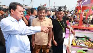 Bupati Tangerang Hadiri Pesta Laut Masyarakat Nelayan di Desa Surya Bahari